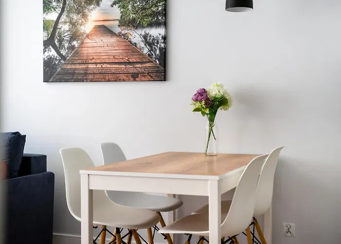 Chmielna Downtown - Center, Aircon - By Rentujemy * Varsó